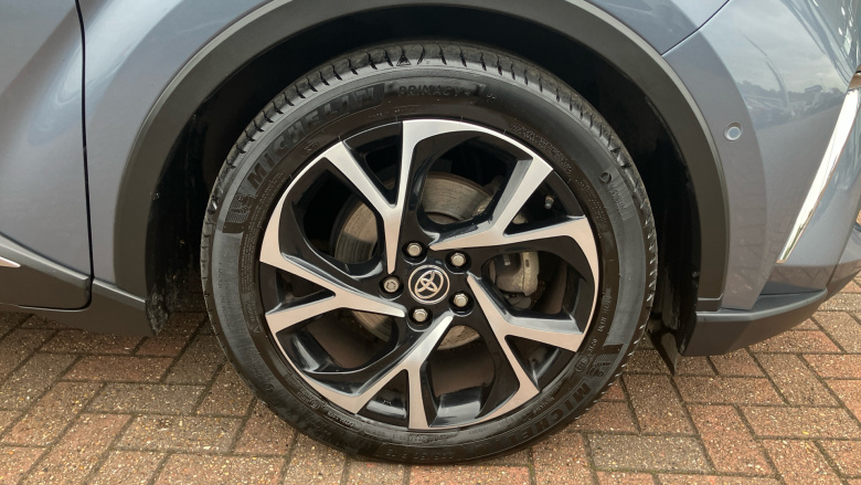 Toyota C-HR 1.8 Hybrid Design 5dr CVT Hybrid Hatchback